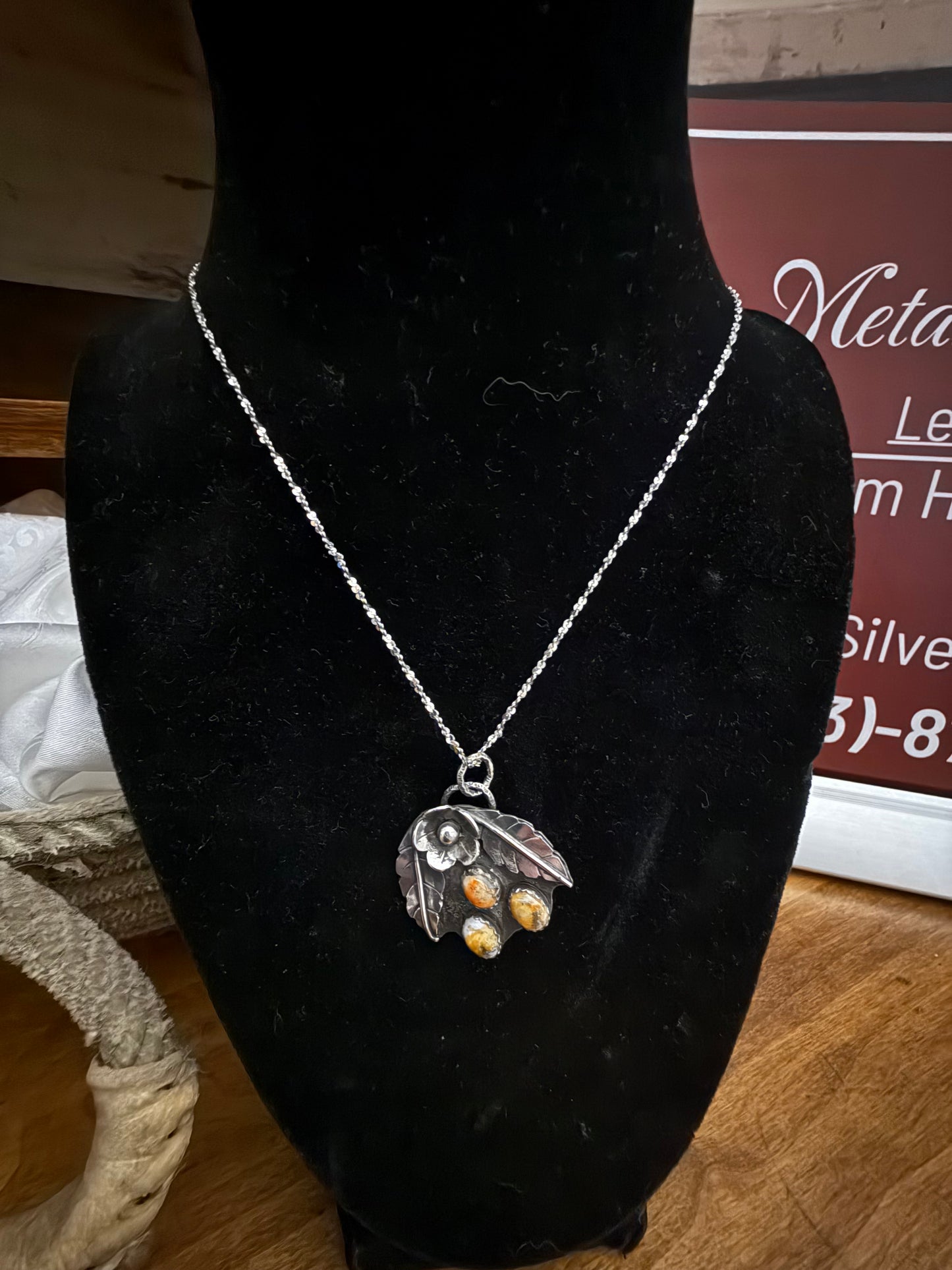 Multi-Stone Spiny Oyster Floral Necklace
