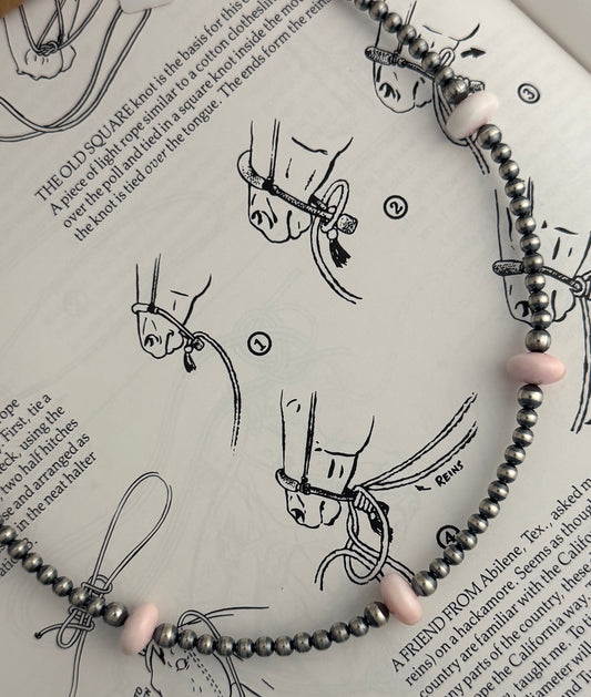 14-Inch Silver Pearl and Pink Conch Bead Strand